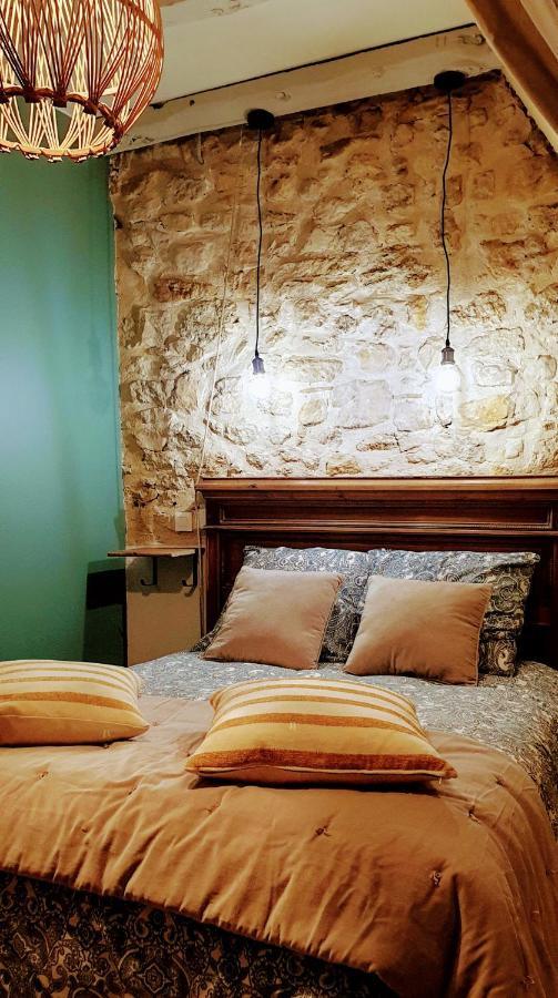 Gite Et Chambres D'Hotes - Sur Le Chemin Des Sens Azerat Ngoại thất bức ảnh